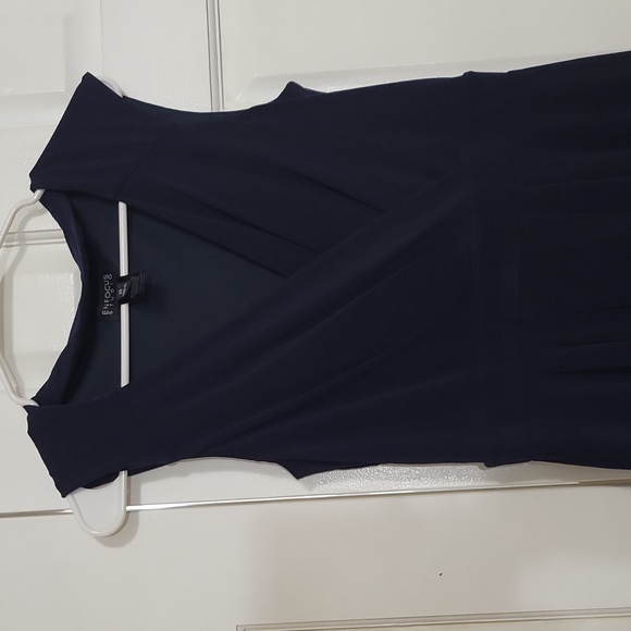 Navy v neck sleeveless dress size 10 - Picture 2 of 6
